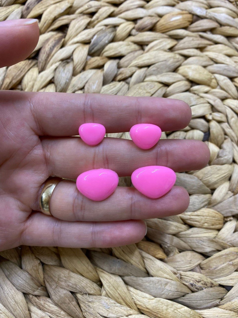 Amigurumi Pembe Üçgen Burunlar