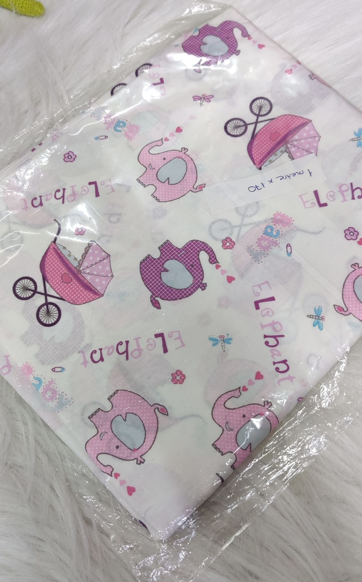 Fil Desenli Pembe metrelik poplin kumaş