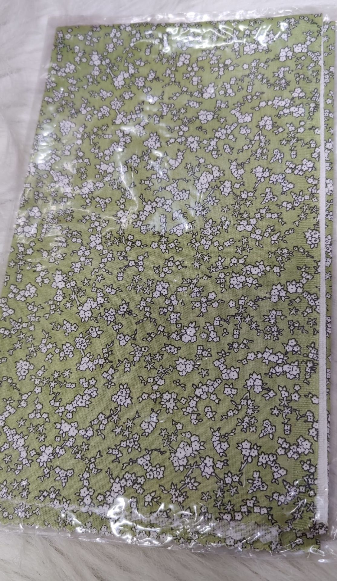 Yeşil Çiçekli 50x80 poplin kumaş