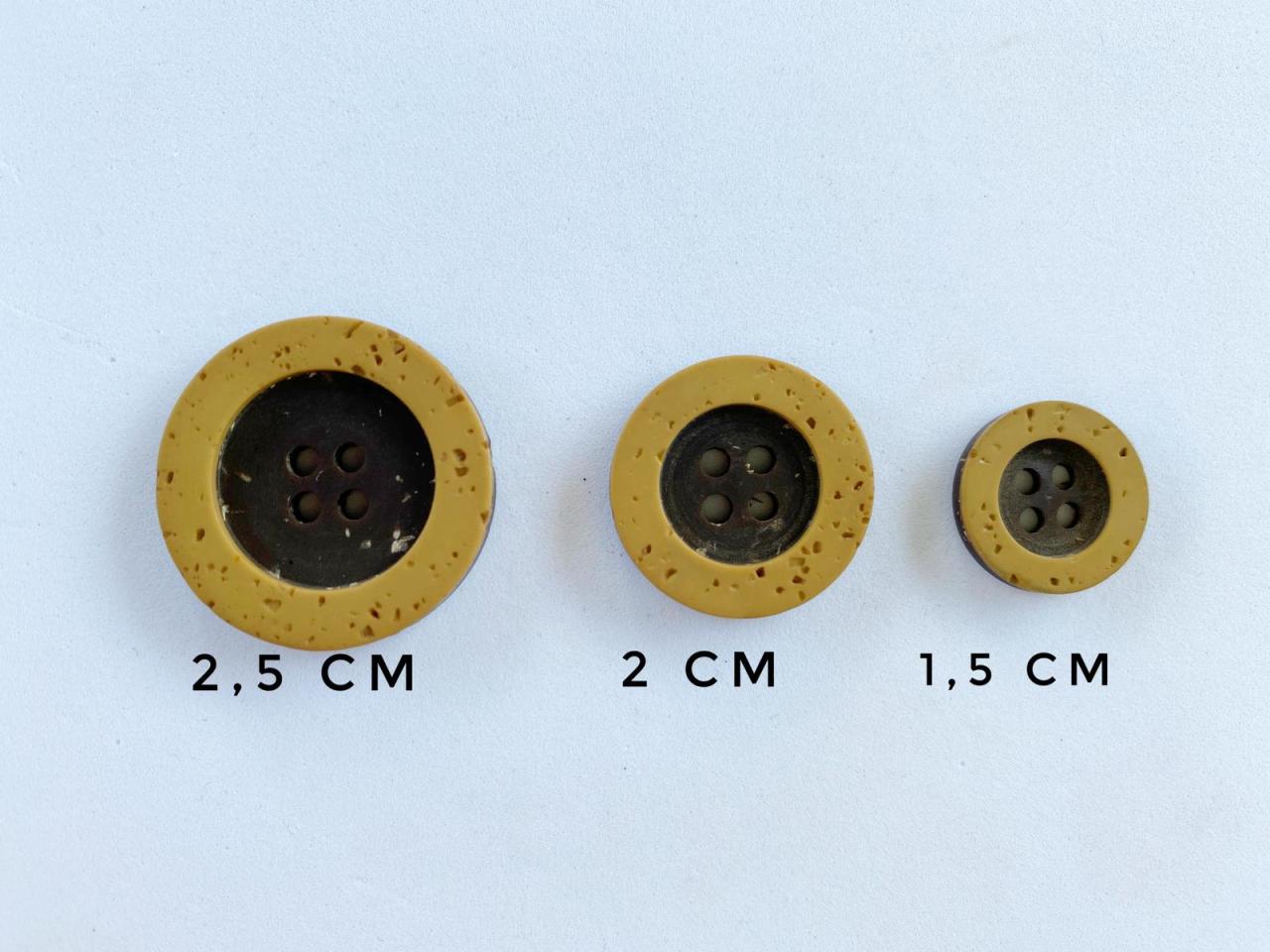 Taş Eskitme Düğme (2.5 cm) Açık Haki