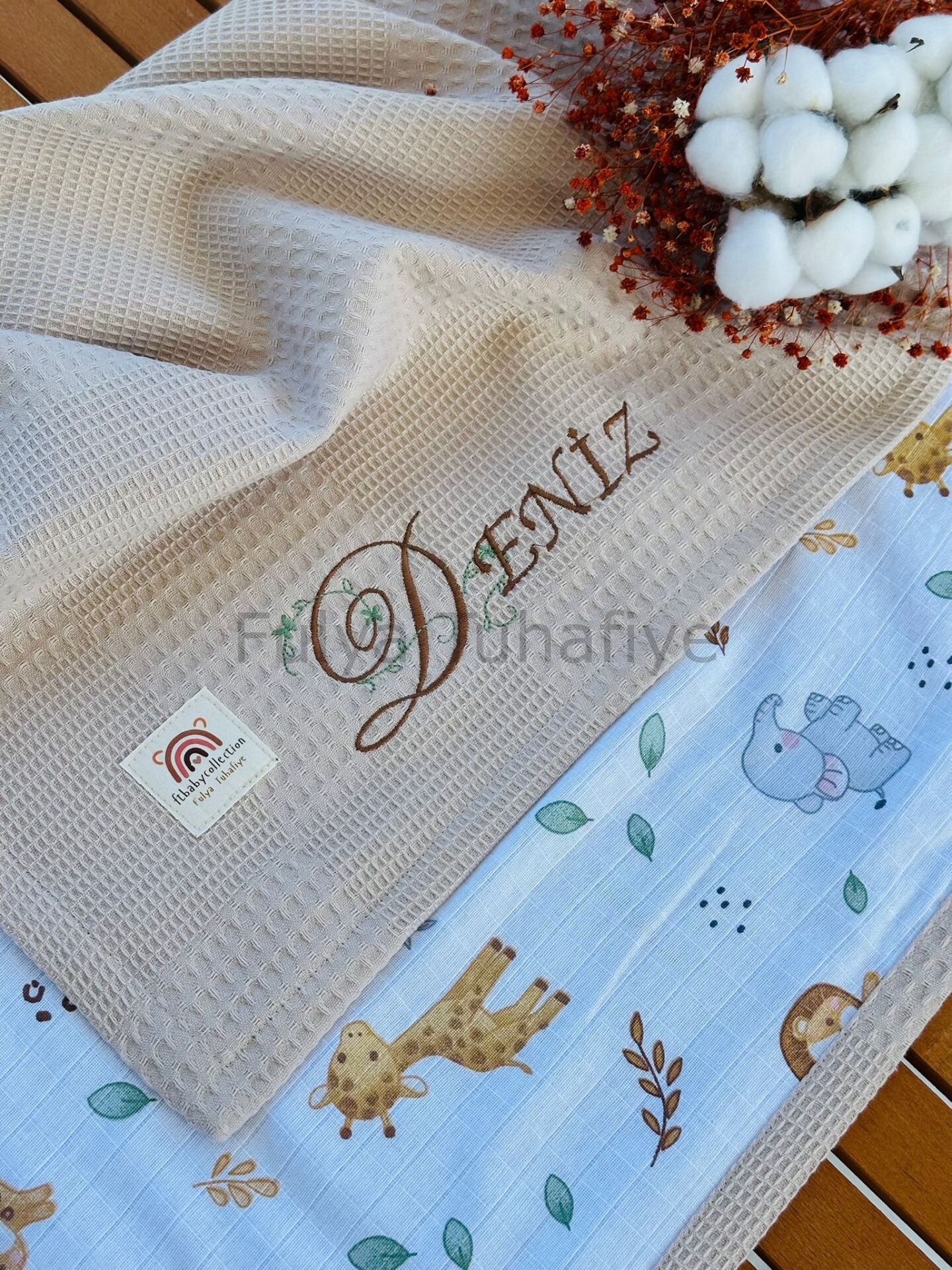Çift Taraflı Kişiye Özel Isim Nakışlı Waffle Pike & Müslin Bebek Battaniyesi 90X100 CM