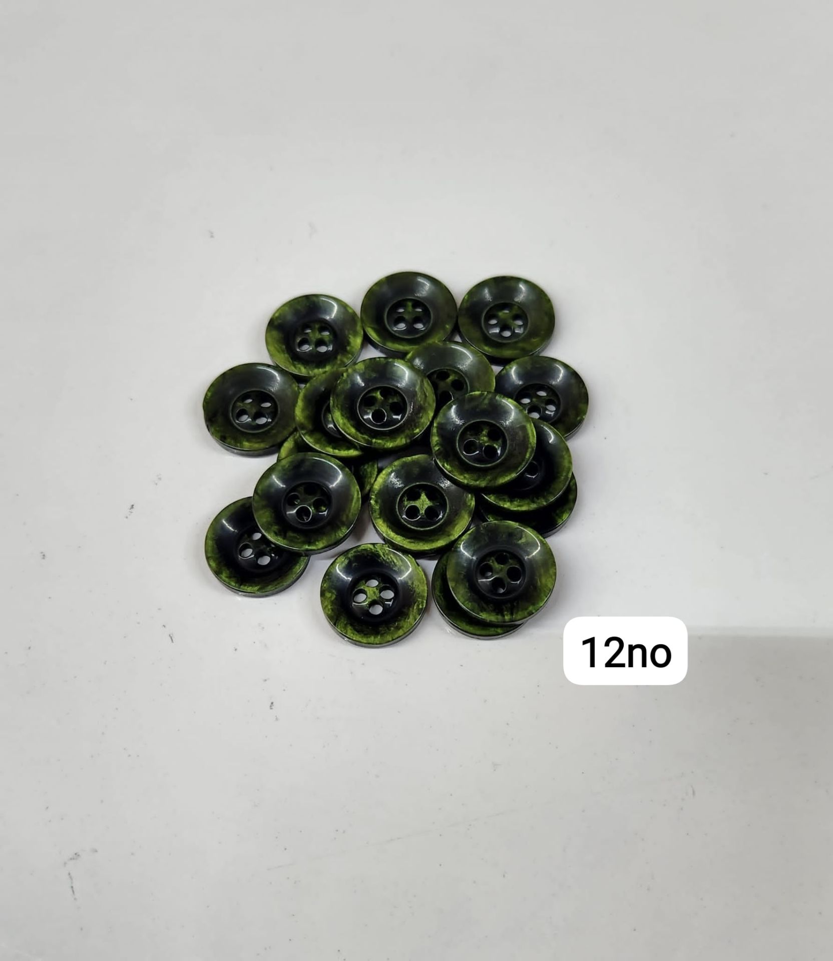 Sedef Görünümlü Polyester Düğme (2 cm) 12 No