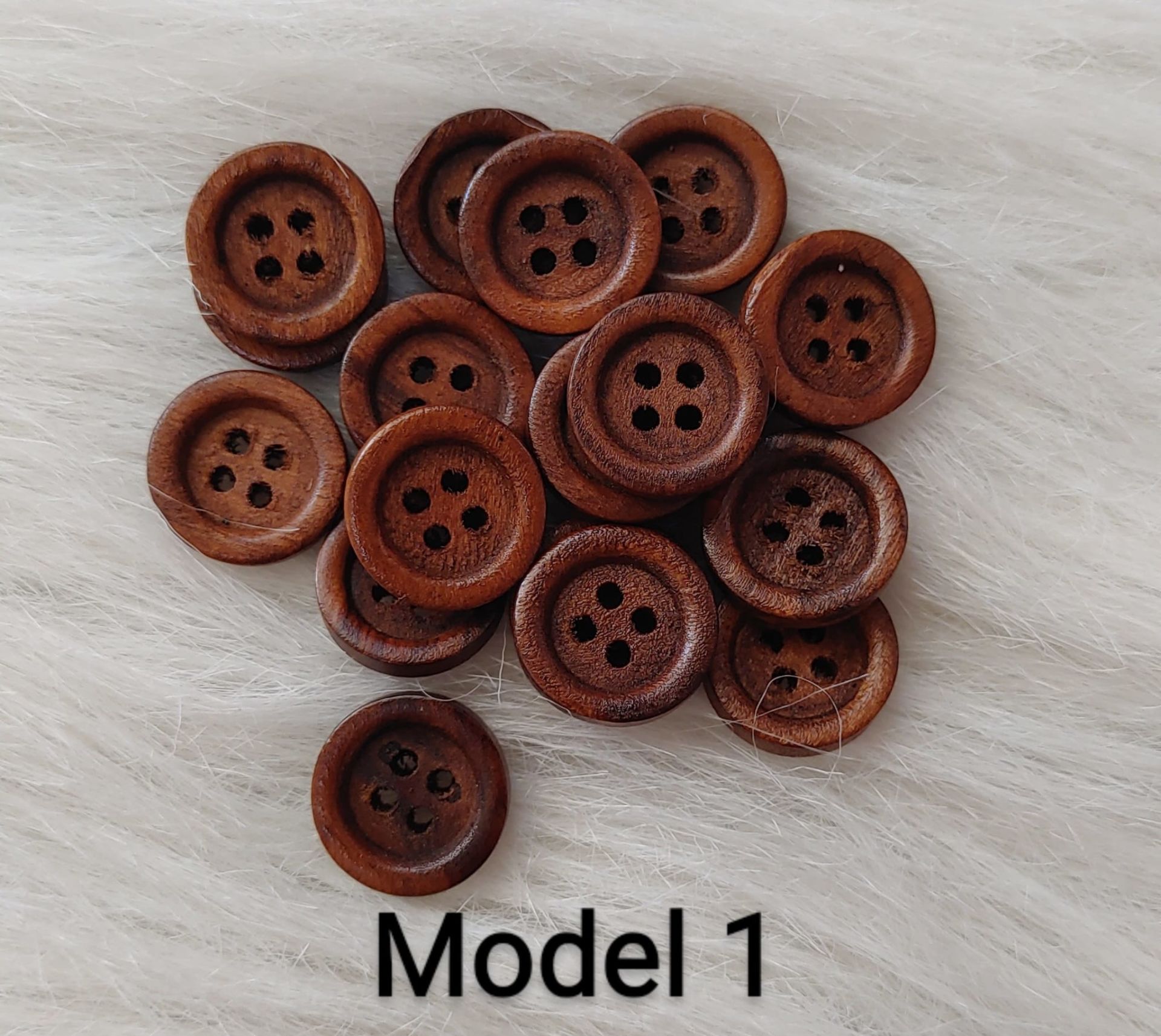 Ahşap Ceviz 1,5 cm Düğmeler Model 1