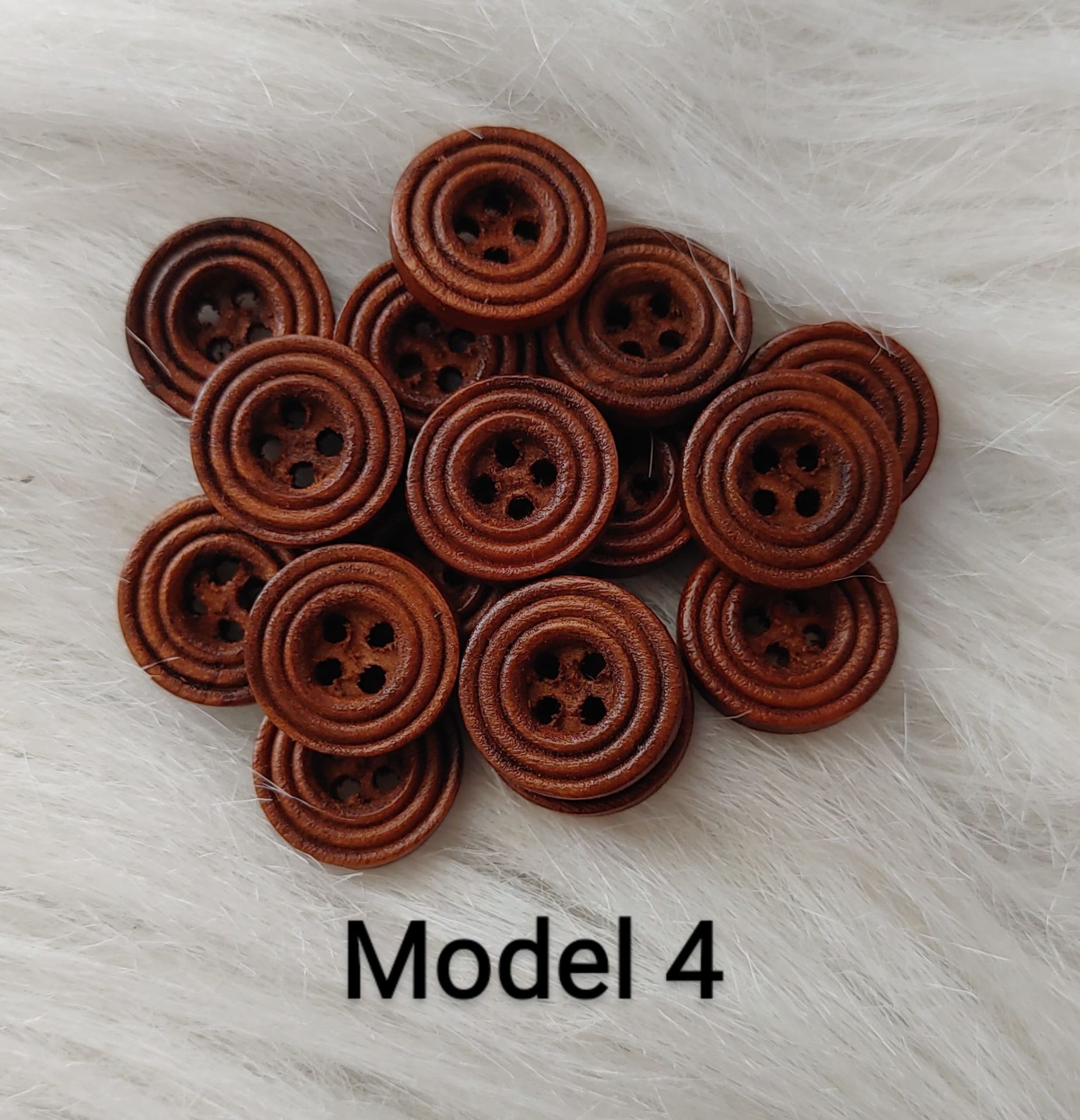 Ahşap Ceviz 1,5 cm Düğmeler Model 4