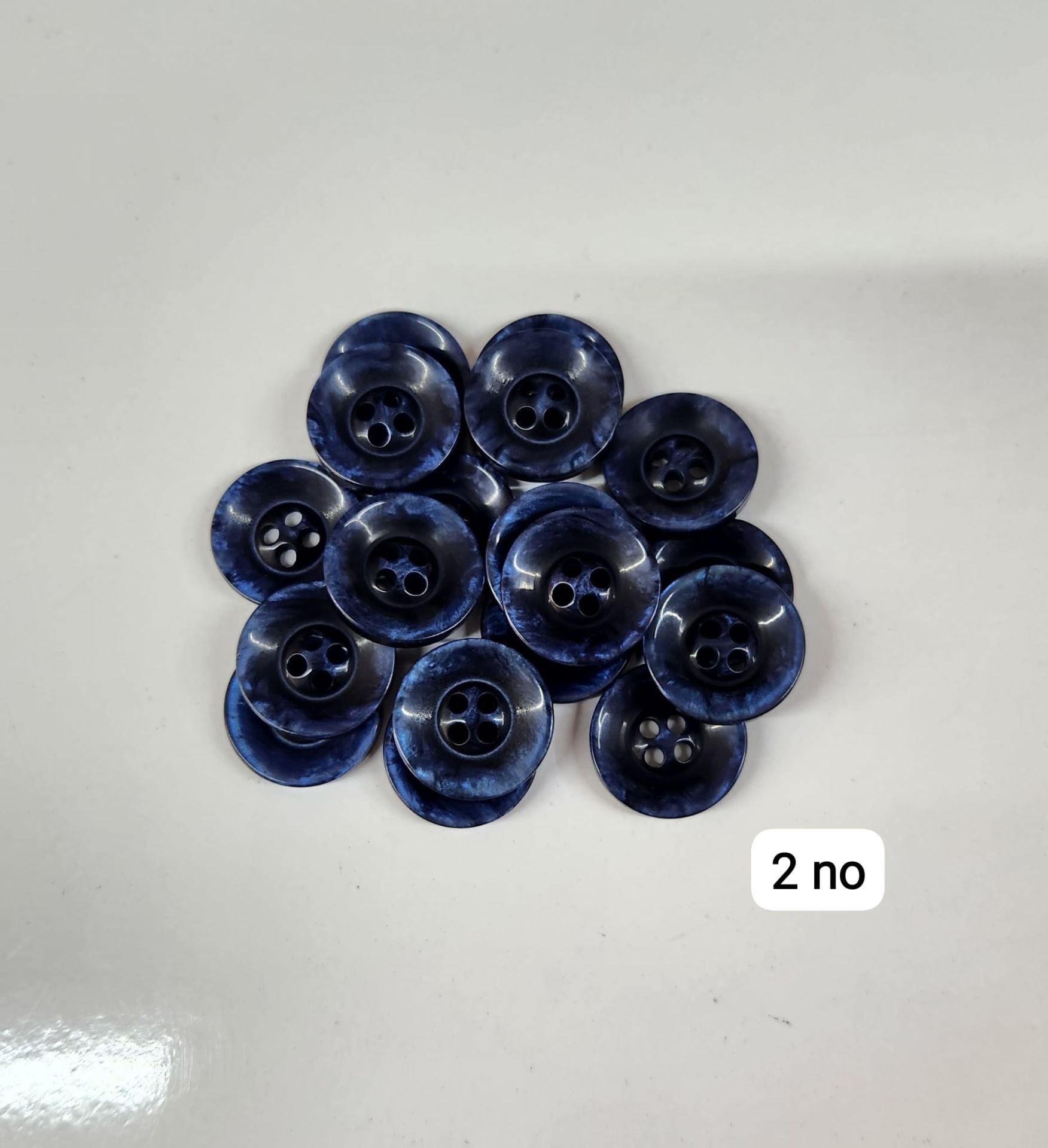 Sedef Görünümlü Polyester Düğme (2 cm) 2No