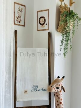 4 Katlı Müslin Kumaş Kişiselleştirilebilir Isim Nakışlı Bebek Battaniyesi 100X110 CM