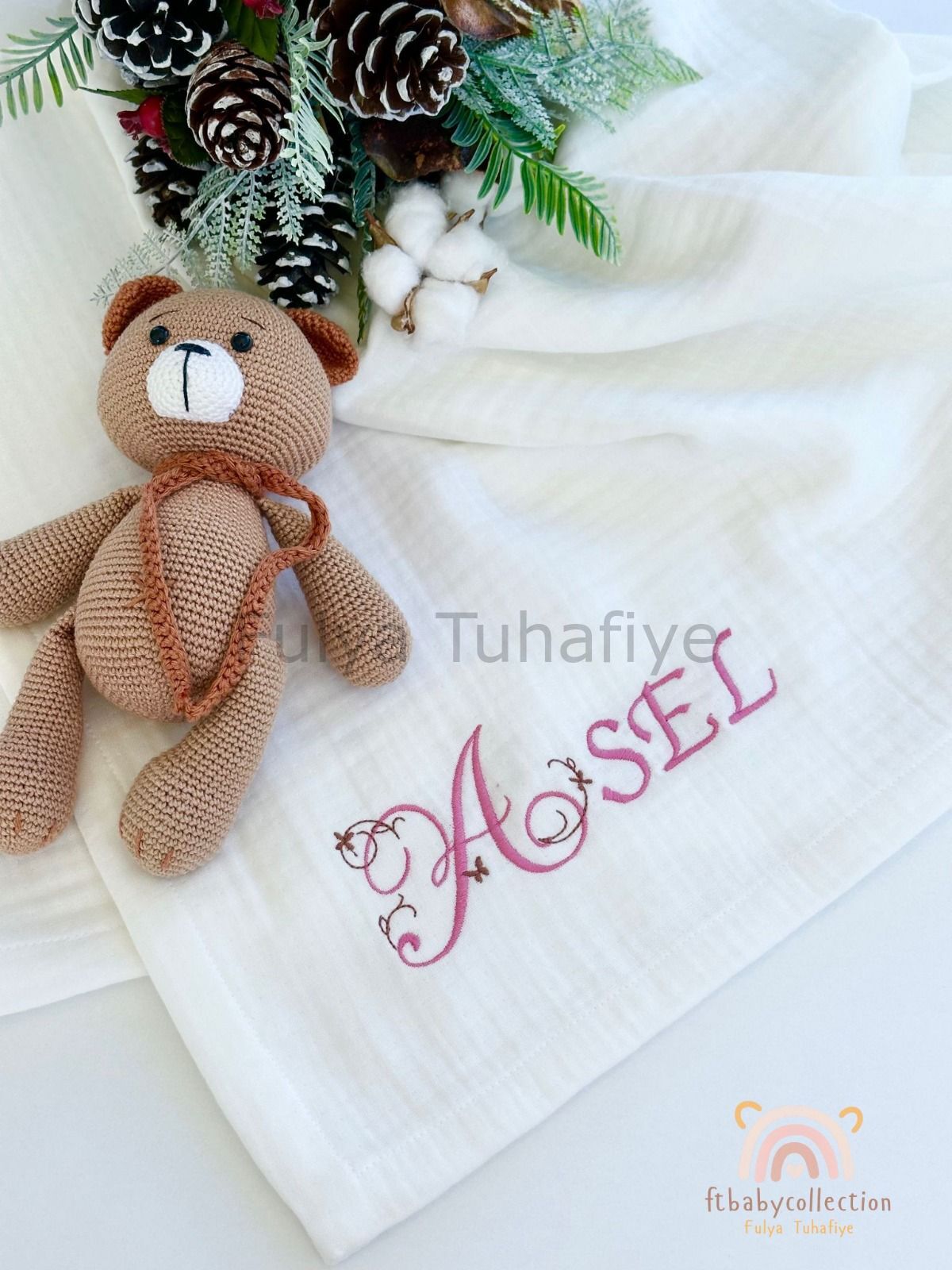 4 Katlı Müslin Kumaş Kişiselleştirilebilir Isim Nakışlı Bebek Battaniyesi 100X110 CM Beyaz Kız