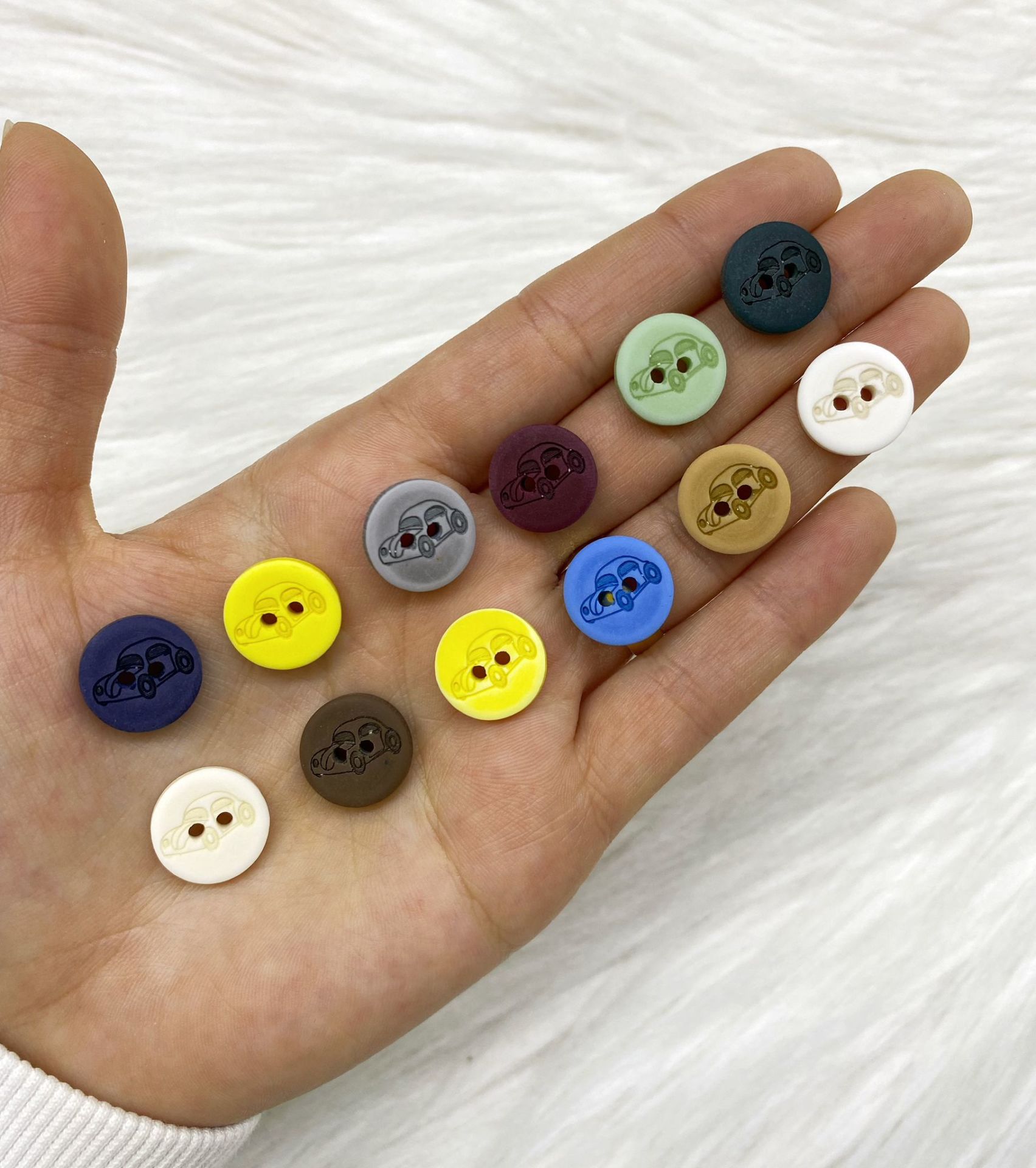 Arabalı Eskitme Bebe Düğme