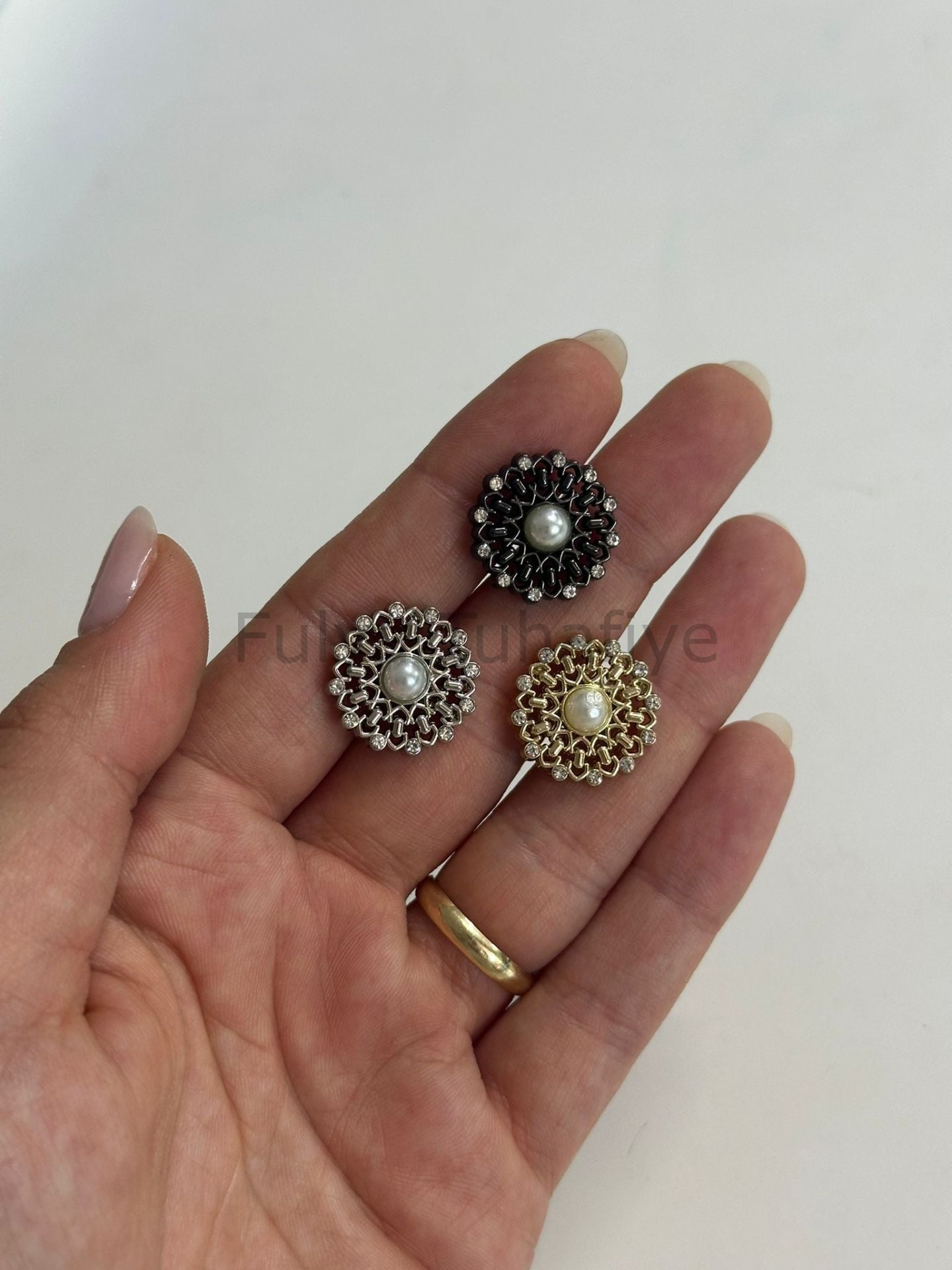 Ortası İnci Kenar Taşlı Metal Düğme 1.7 cm