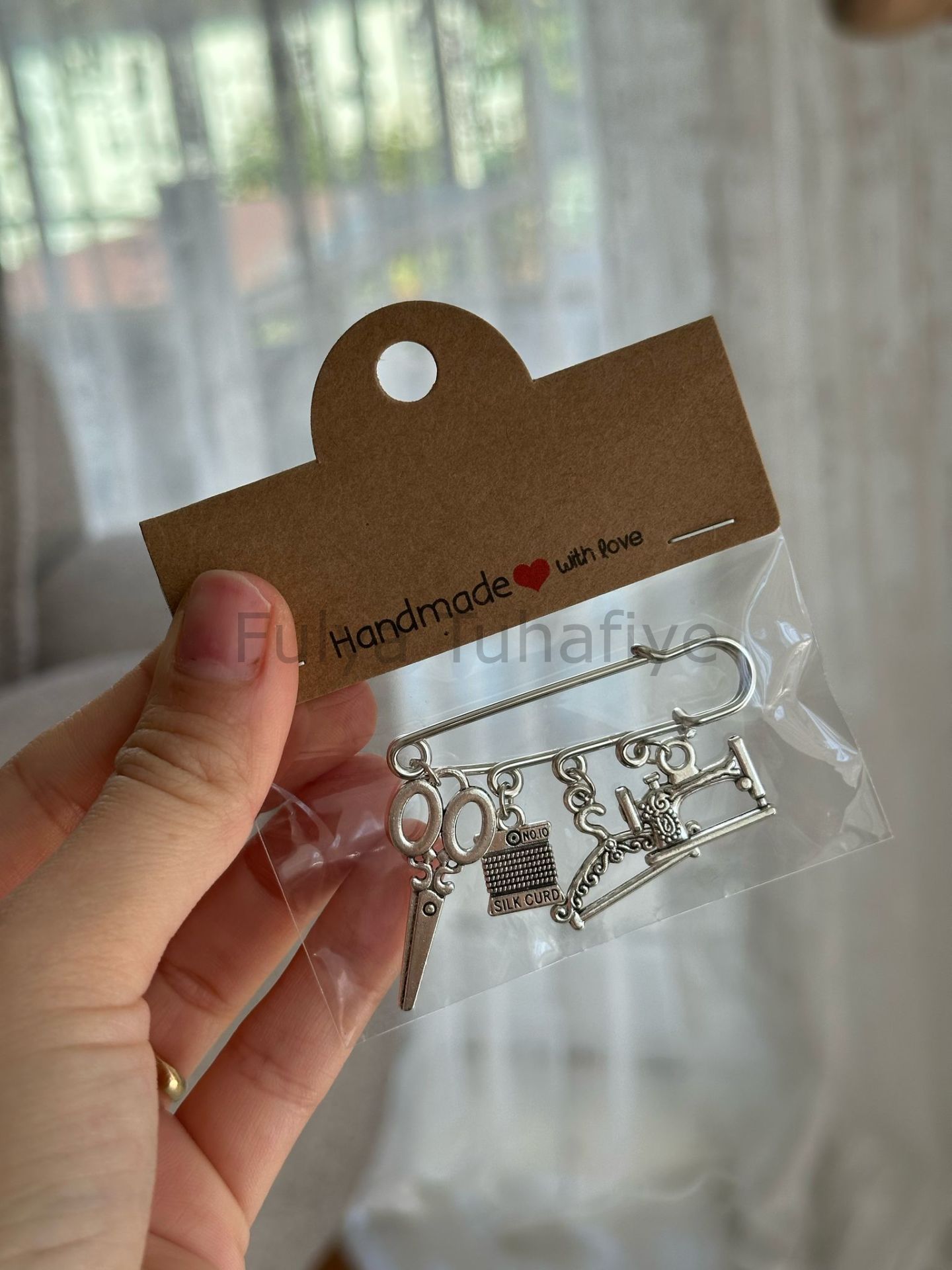 Örgücü Broş Model 8