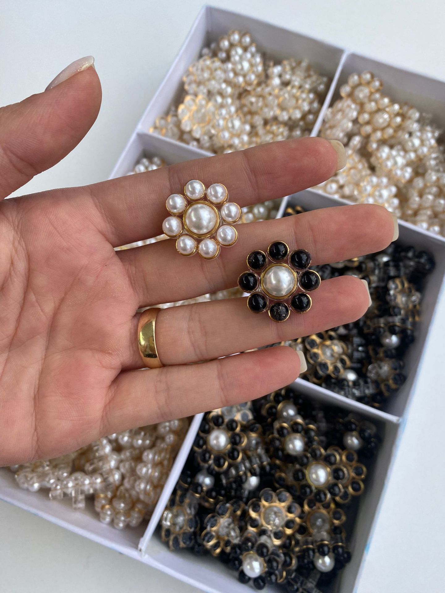 Çiçekli İnci Düğme