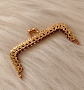 Çanta Ve Cüzdan Klipsi Kare model 10 cm gold renk